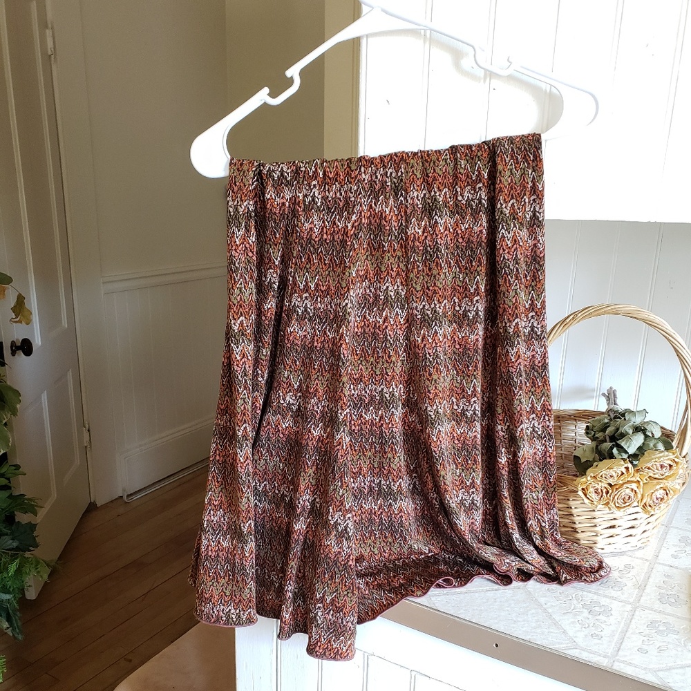 Small Studio 1940 earthy colored knee line skirt